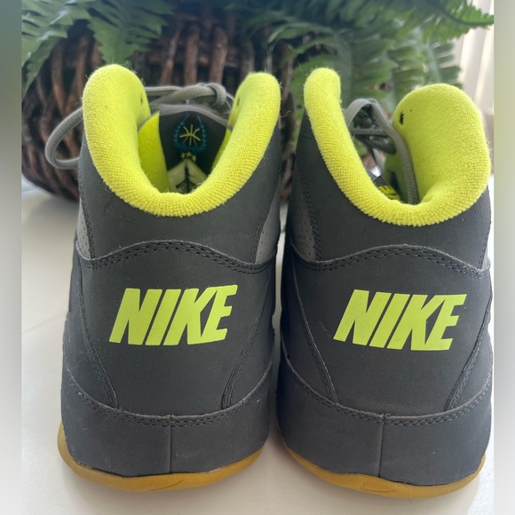 Nike Air Visi Pro 3 Hi top basketball shoes Grey Volt men 13 -525745–004 - Picture 6 of 16